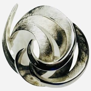 Vintage Trifari Silver Two Toned Swirl Women’s Brooch,Trifari Antique Pin